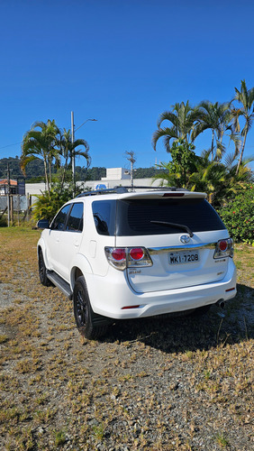 Toyota Hilux SW4 3.0 Srv 5l 4x4 Aut. 5p