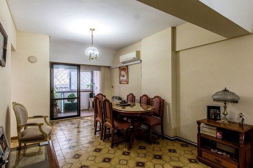 Venta Depto. Dos Ambientes Al Frente Con Balcón En Balvanera