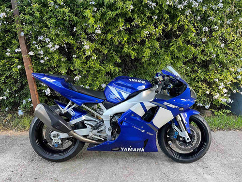 Yamaha R1