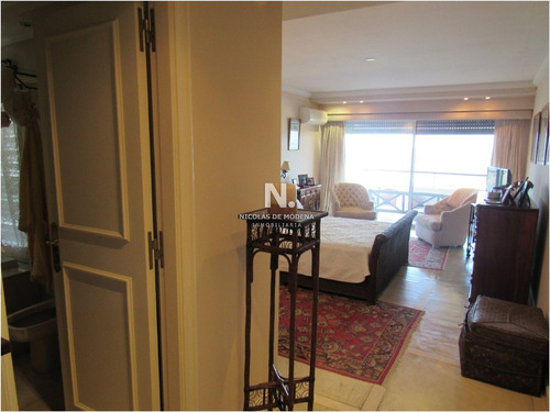 Excelente Pent House, Primera Linea A La Brava- Ref: 1935