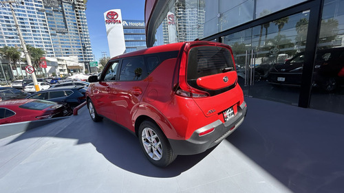 Kia Soul 1.6L LX TA