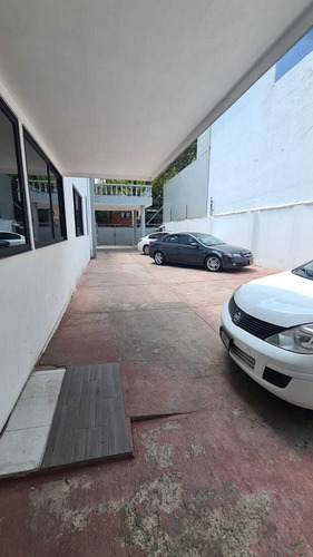 Terreno Con Uso De Suelo Z En Del Valle Centro
