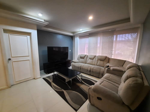 Imagen 2 de 8 de Apartamento De 2 Hab., Urb. San Miguel, Cond. Los Robles