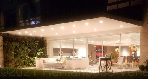 Imagen 16 de 20 de Se Vende Estupendo Apto De Lujo Con 600 M² Amoblado..inf. Ma.fda. Varela 0424-1045413
