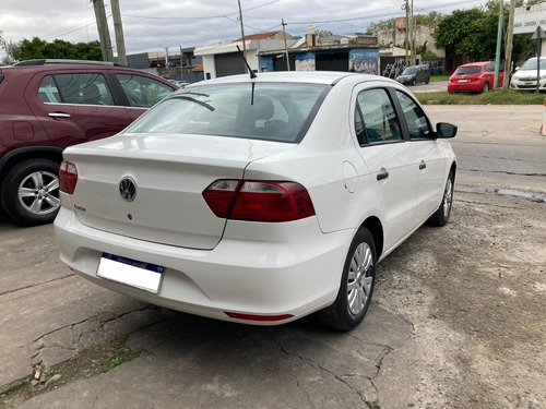 Volkswagen Voyage 1.6 Trenline 101cv