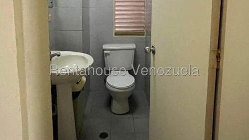 Oficina En Venta En Torre Europa De Campo Alegre 25-19531 Cs