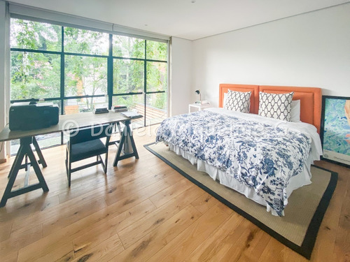 Imagen 8 de 14 de Moderno Y Muy Iluminado Town House