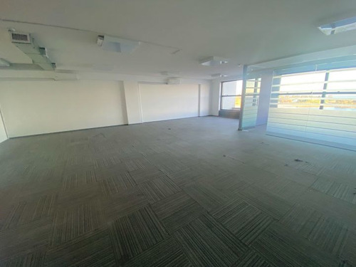 Venta Con Renta De Oficinas, Piso 10 En Marigot Office
