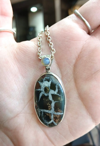 Dije De Autor Septaria Opalo Piedra Preciosa Plata 950 Negro