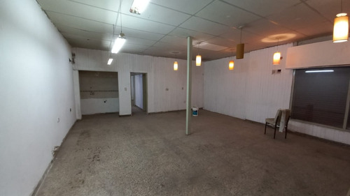 Imagen 4 de 22 de Local + Galpon/deposito En Venta. Sobre Av. Sabattini 4300, Zona Ideal.