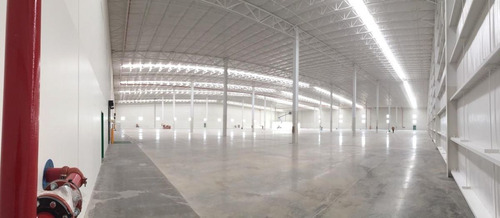 Nave Ind De 7,833 M2 / León Gto