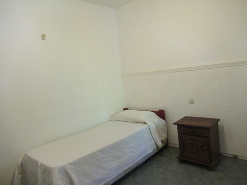 Casa Con Quincho Y Piscina, 3 Dormitorios Zona Km 50 Pilar, Barrio Abierto La Esmeralda