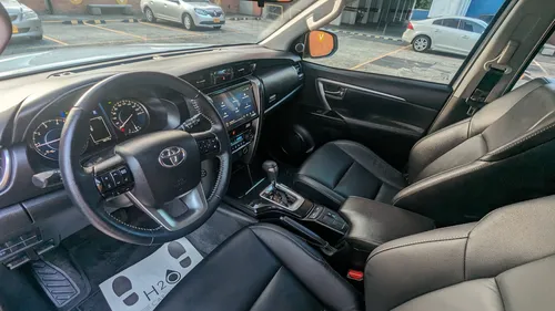 Fortuner 2.4 Sr, Diesel 4x2, Automatíca. Placa Termina En 4.