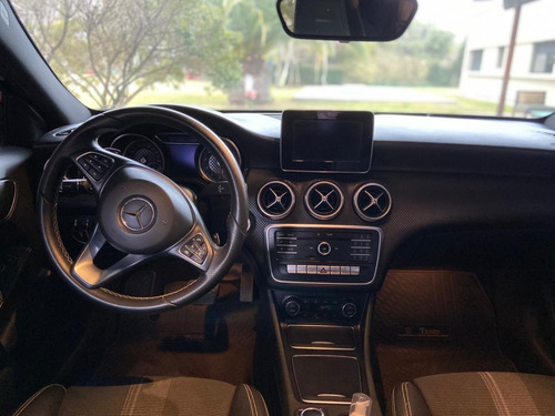Mercedes Benz A200