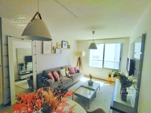Imagen 8 de 20 de Alquiler Apartamento 2 Dormitorios Con Garaje Posibilidad Mobiliario- Tres Cruces