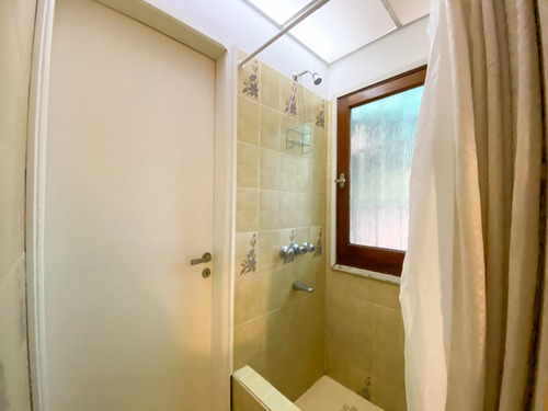 Casa En Las Sierras De Carlos Paz · Con Pileta Y Cochera · Patio · Luminoso · Vista A Carlos Paz · Venta