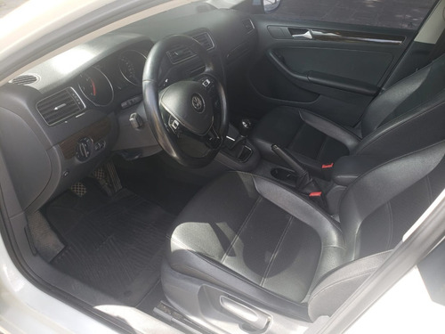 Volkswagen Vento 2.5 Luxury