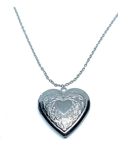 Imagen 1 de 2 de Relicario Acero Inoxidable Plateado Corazon Grande Flores