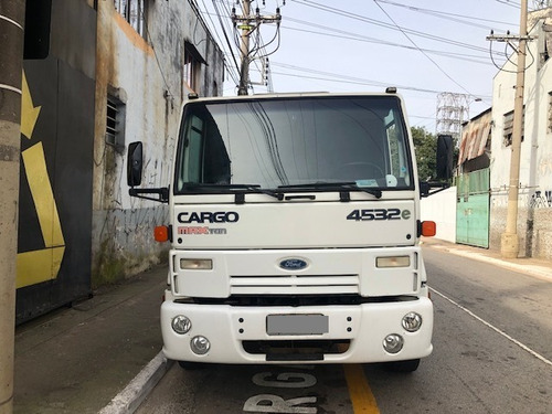Ford Cargo 4532