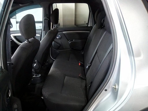 Imagen 8 de 12 de Renault Duster Oroch Outsider 1.6