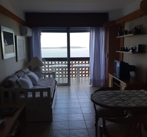 Venta Apartamento 1 Dormitorio 1 Baño Edificio Vanguardia Vista Al Mar Piso 9 Punta Del Este Uruguay