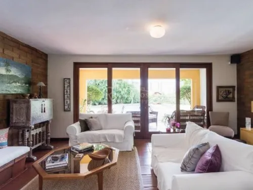 Casa En Arriendo En Loma De San José. Cod A776095