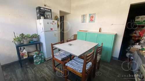 Casa Con Deposito En El Centro De Maldonado.- Ref: 54286