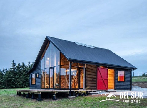Casa Con Gran Diseño De Contrucción