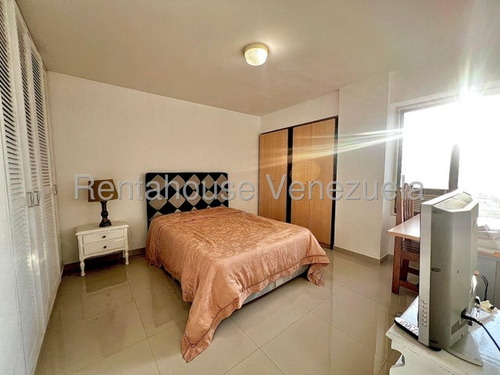 Alquiler De Apartamento. Mls 25-17474. Ycl.