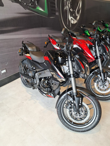 #002 - Bajaj Dominar 160cc - 0km - Yamaha Factor 150cc