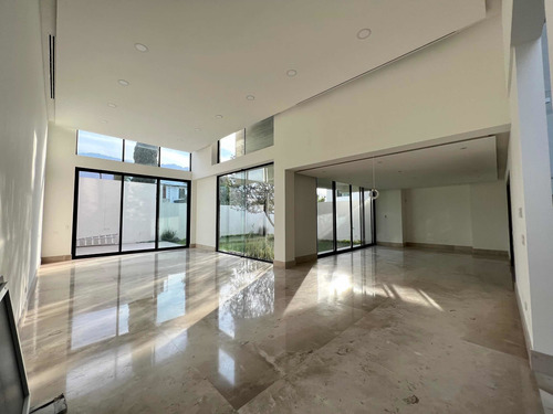 Imagen 7 de 30 de Casa En Fuentes Del Valle En Venta
