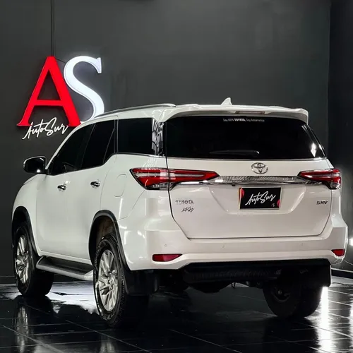 Toyota Fortuner 2.7 SRV