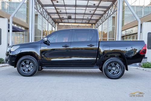 Toyota Hilux Srv