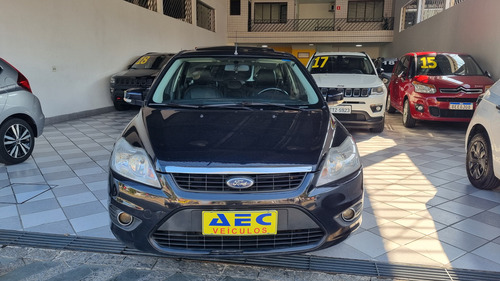 Ford Focus Focus Hatch Ghia 2.0 16V Duratec (Aut)