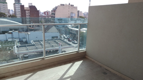 # Mira Esto # 2 Amb # C/frente # Balcon # Lavadero # Mts Subte A # Listo: Esc-pla-regl-luz-gas 