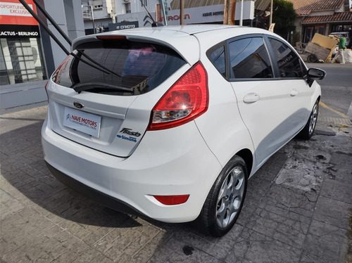 Imagen 9 de 19 de Ford Fiesta Titanium 2013