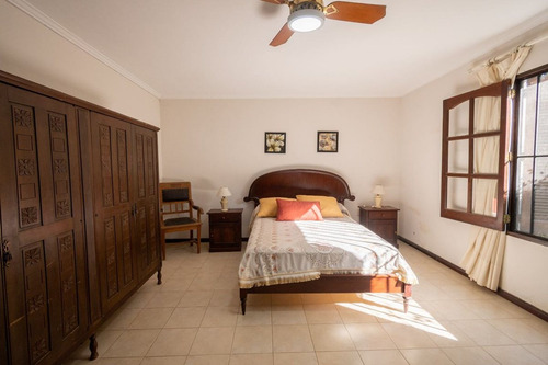 Venta Casa 4 Dormitorios Pileta Y Parque Colastine