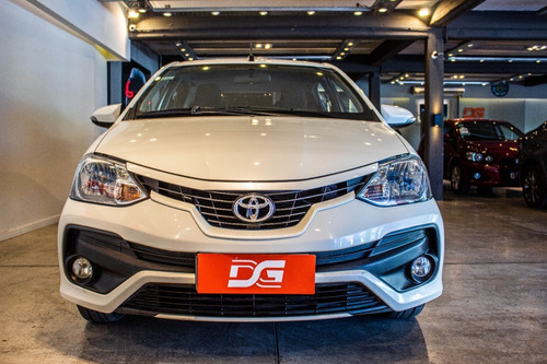 Imagen 15 de 15 de Toyota Etios Xls 1.5n 79.000km 2017 Blanco