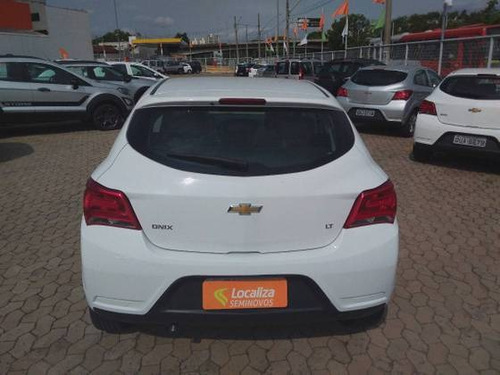 Chevrolet Onix 1.0 Mpfi Lt 8v Flex 4p Manual