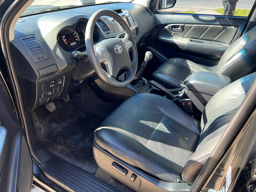 Toyota Hilux 3.0 Cd Srv Cuero 171cv 4x2