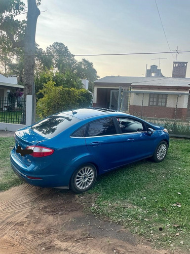 Imagen 13 de 16 de Ford Fiesta Kinetic Design 2018 1.6 Sedan Titanium Excelente