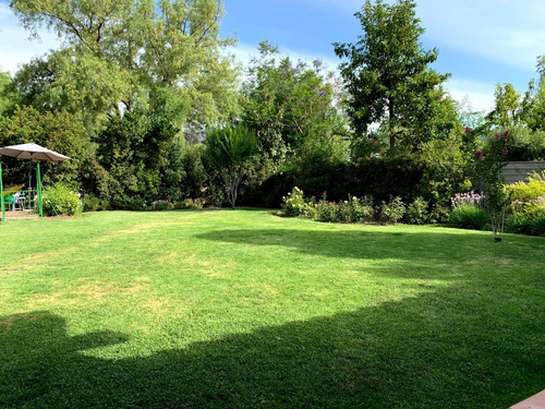 Preciosa Casa En Venta 5 Dorm Piedra Roja Chicureo Colina