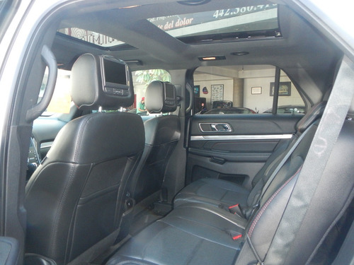 Imagen 10 de 13 de Ford Explorer