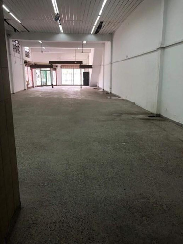 Imagen 3 de 7 de Local En Venta En Remedios De Escalada Oeste