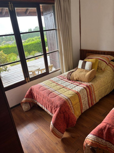 Parcela 4d 4b Con Excelente Casa, Piscina Y Vista Al Mar
