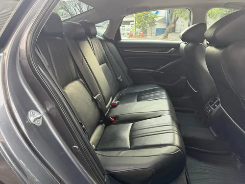 Honda Accord 2.0 Touring At