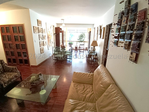 Apartamento En Venta En Altamira 24-17589 Yf