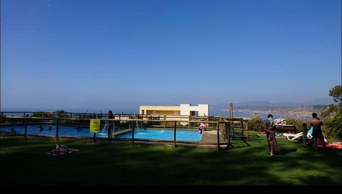 Departamento En Venta De 2 Dorm, 1 Baño En Horcón, Est. Bod.