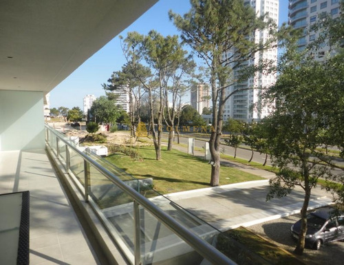 Apartamento En Be Punta - Tres Dormitorios En Venta Punta Del Este-ref:2692