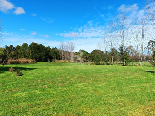 Exclusiva Parcela De 12.000m2 Con Laguna A 5km De Pto. Varas